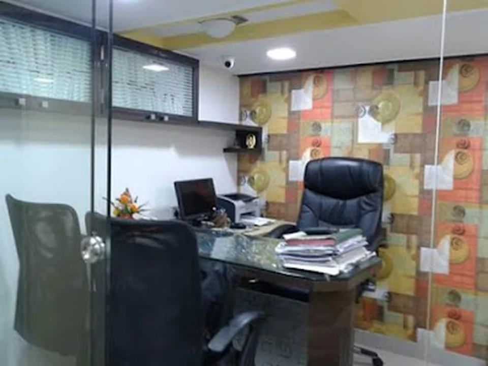 Adv. Dimple Agarwal- Divorce Lawyer & Notary
