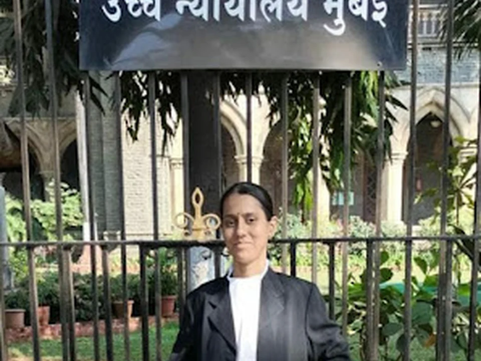 Advocate Rashmi Mishra l Criminal Lawyer l Divorce lawyer l Legal consultant