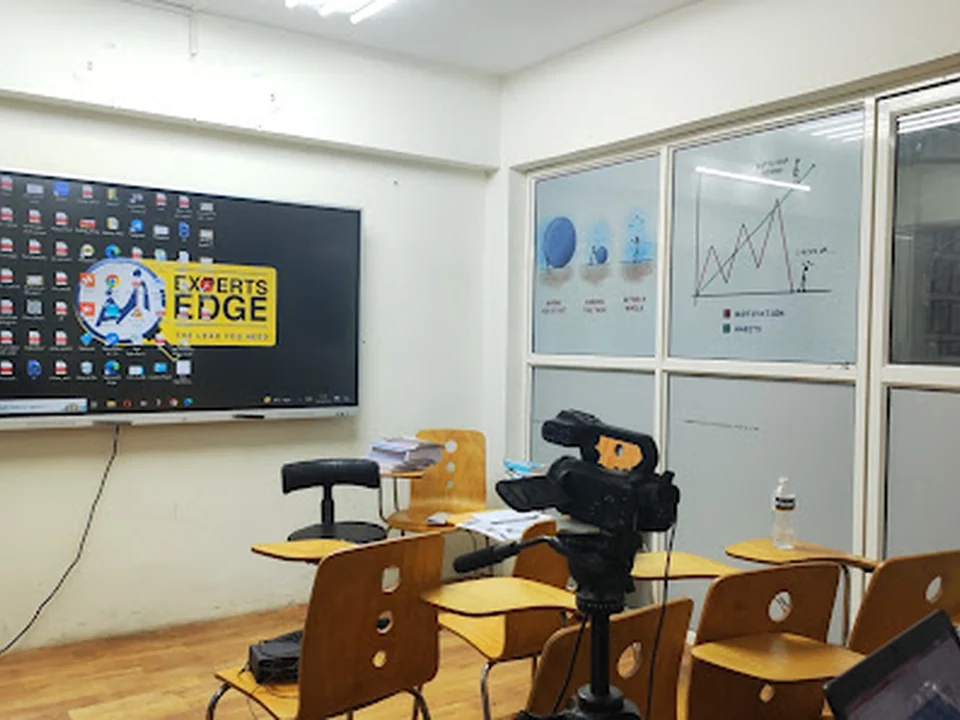 AiExperts Edge - CAT Coaching class