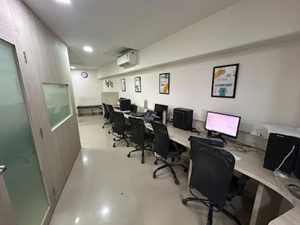 ASMI Youth Career Advisor LLP
