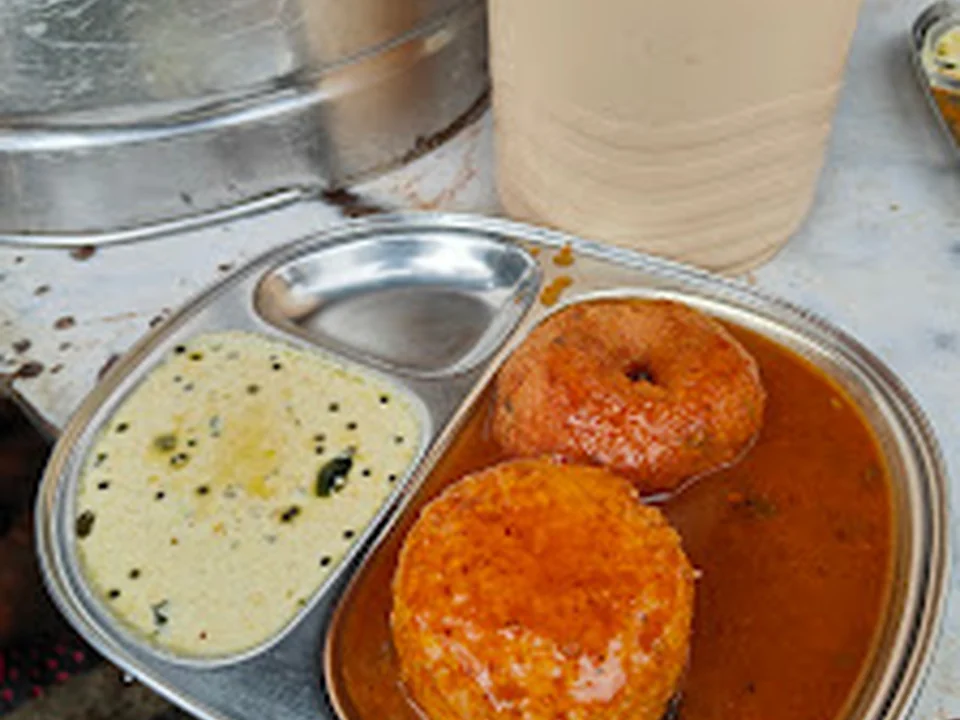 Babu Idli wala vati idli