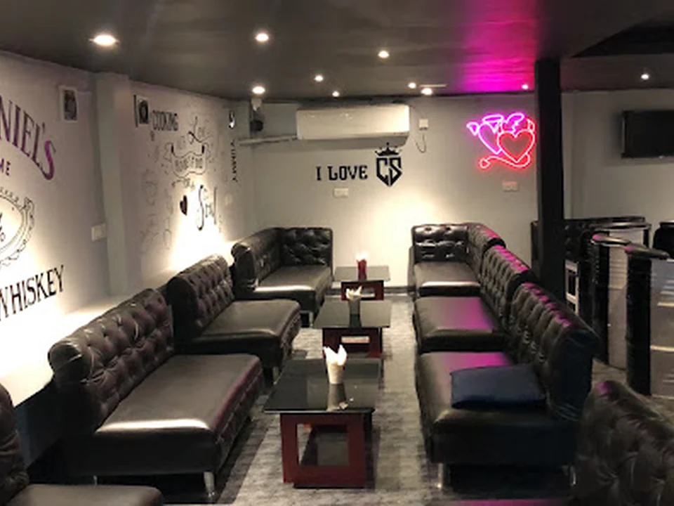 Cafe Smookah - Hookah Parlour in Chembur Mumbai