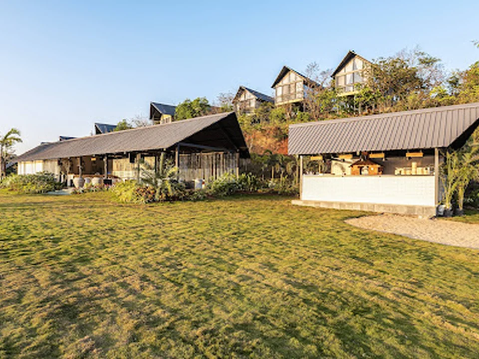 Canary Islands Resort & Spa, Lonavala