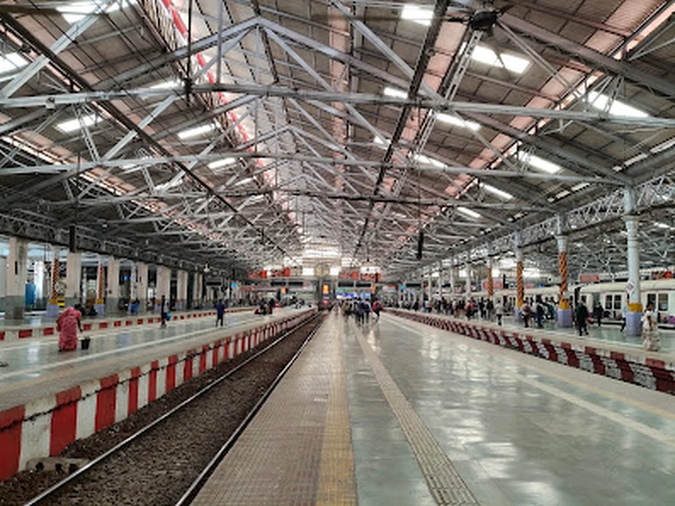 CSMT Platform 18 Ticket Counters