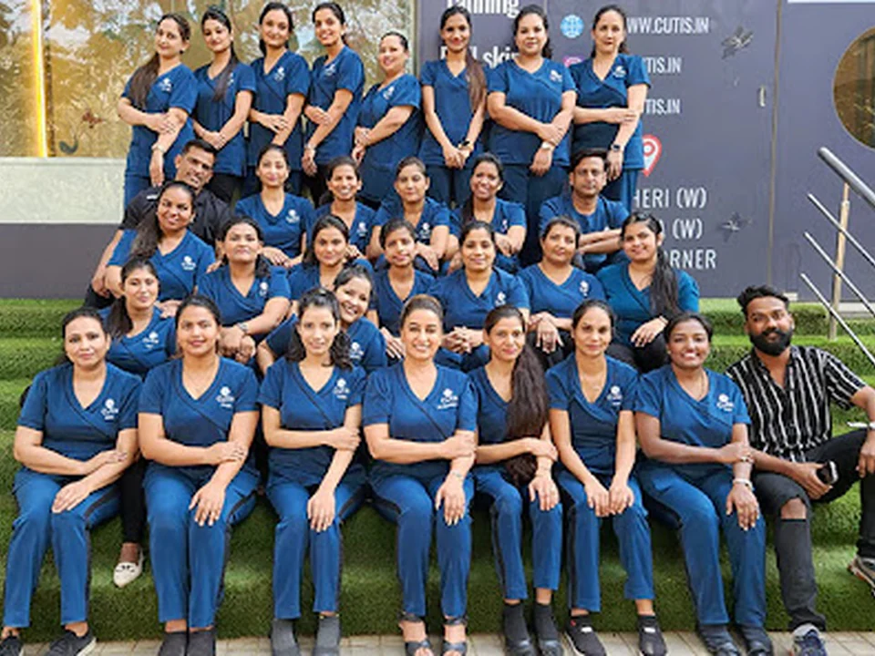 Cutis Skin Clinic | Best Dermatologist in Bandra West Mumbai