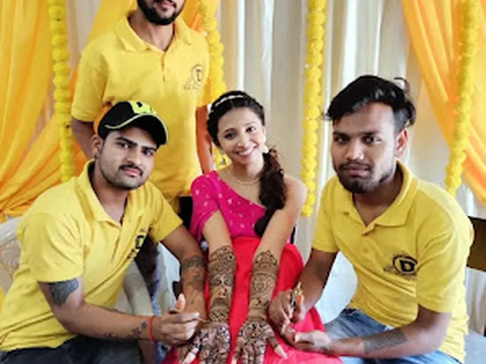 Dev Mehndi artist | mehndi studio All mumbai home service