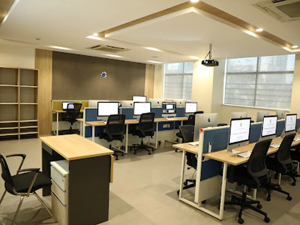 Deviprasad Goenka Management College Of Media Studies