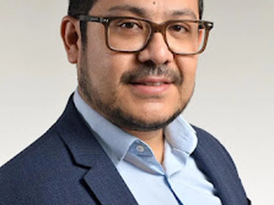 Dr Abhimanyu Singh: Orthopaedic, ACL Injury, Fracture, Osteoarthritis, Hip & Knee Replacement Surgeon in Khar West