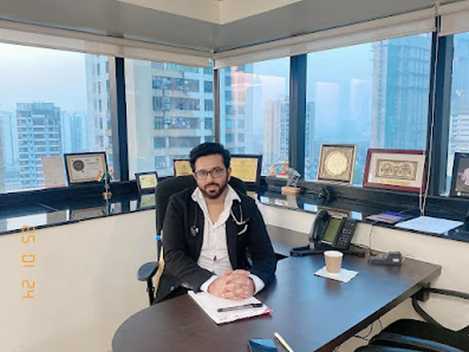Dr.Azizullah Khan|Consultant Physician & Critical Care Specialist