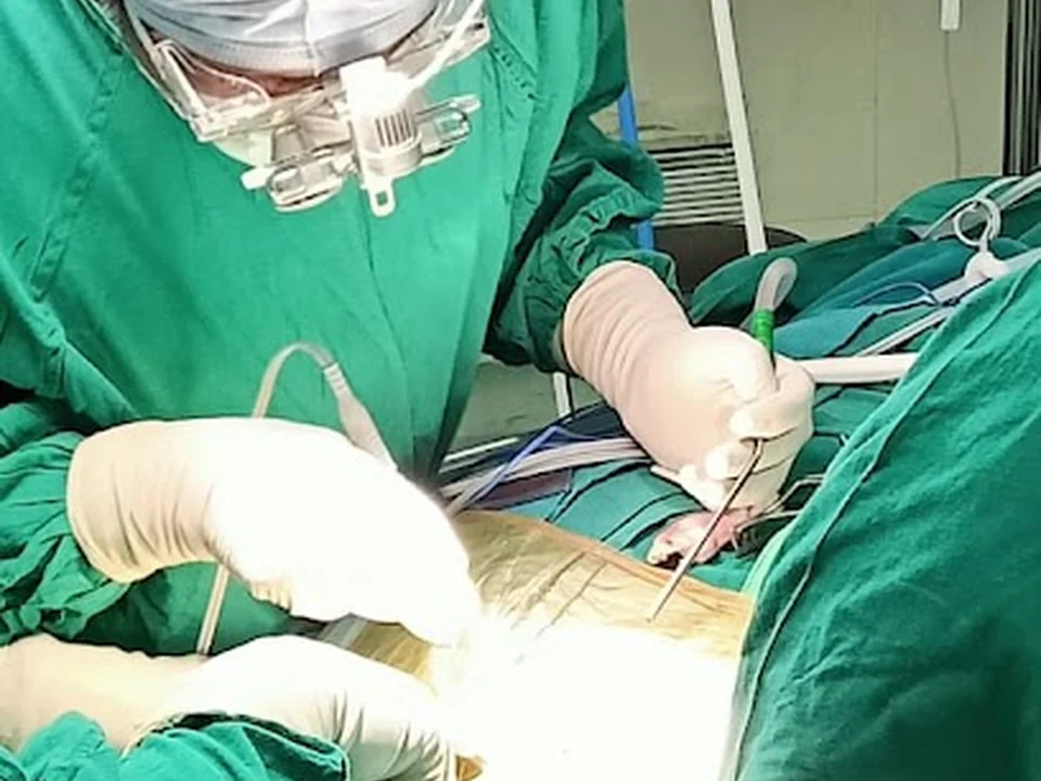 Dr Bhavin Shial’s Spine and Sports Clinic - Spine surgeon, Spine specialist in Mumbai