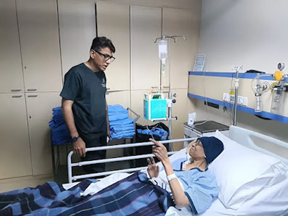 Dr. Deepak Chhabra