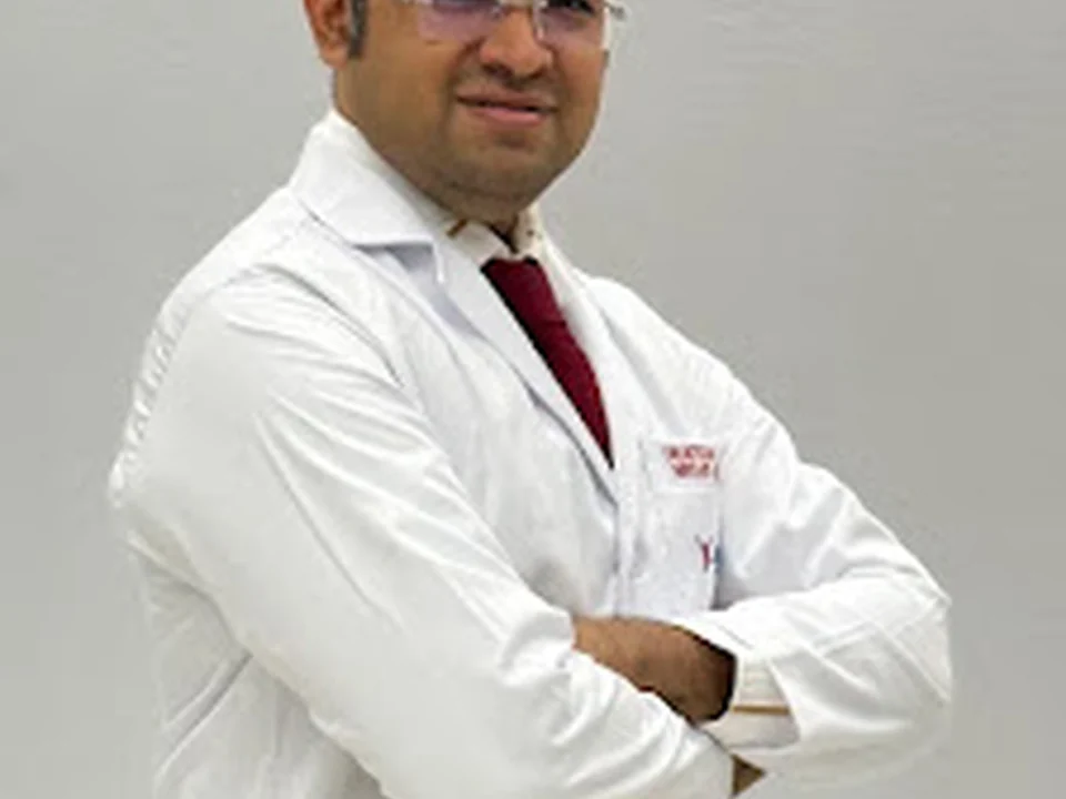 Foto de Dr. Hitesh Singhavi - Cancer Surgeon in Thane