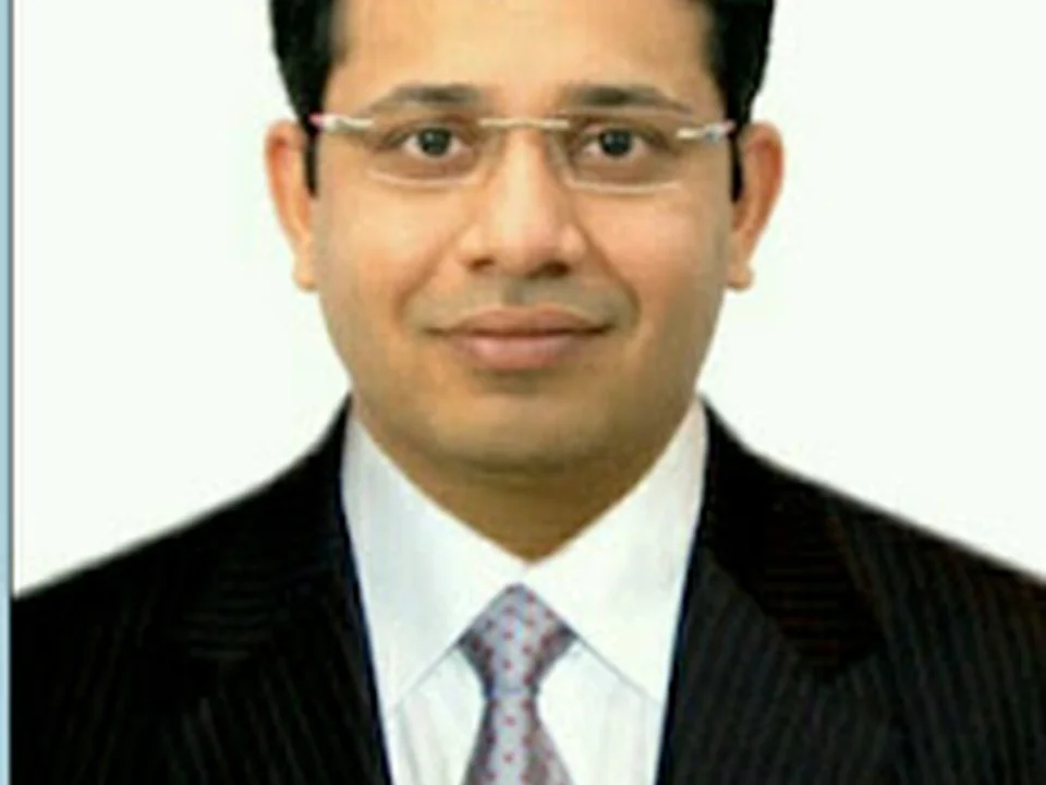 Dr. Mangesh kohale ROBOTIC and MICS cardiac surgeon in Mumbai, India - Cardiovascular and thoracic surgeon