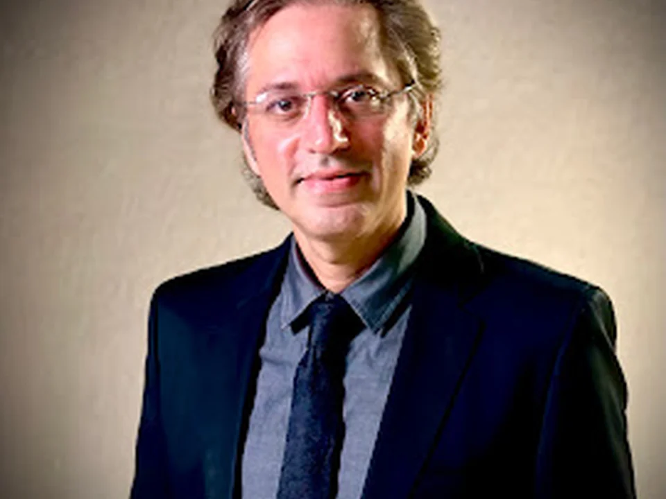 Dr. Mudit Khanna