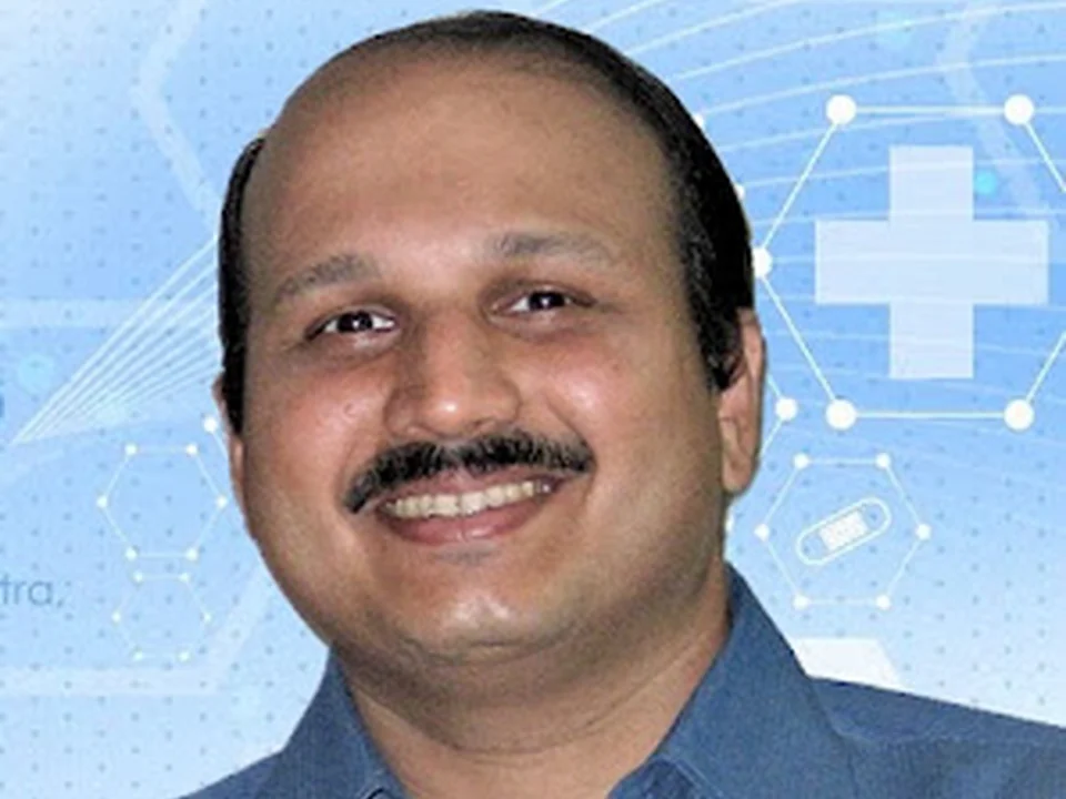 Dr. Sachin Bhat - Best Orthopedic Surgeon in Goregaon | Joint & Knee Replacement | Fracture Treatment | Trauma Surgery