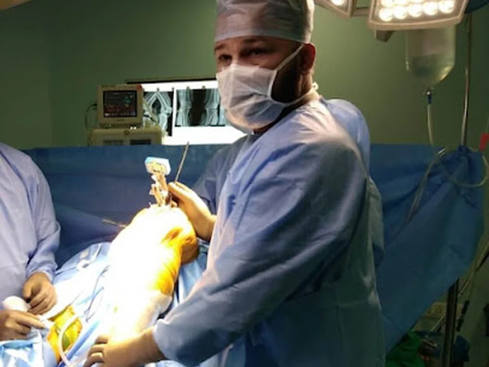 Foto de Dr.Shailendra Patil | Robotic Knee Replacement Surgeon in Mumbai