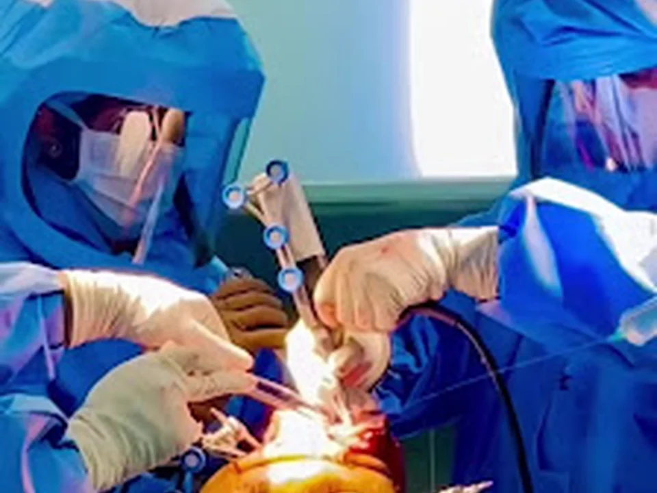 Dr. Siddharth Shah - Orthopaedic Surgeon in Sion | DAA Hip Replacement & Robotic Knee Replacement Surgeon in mumbai