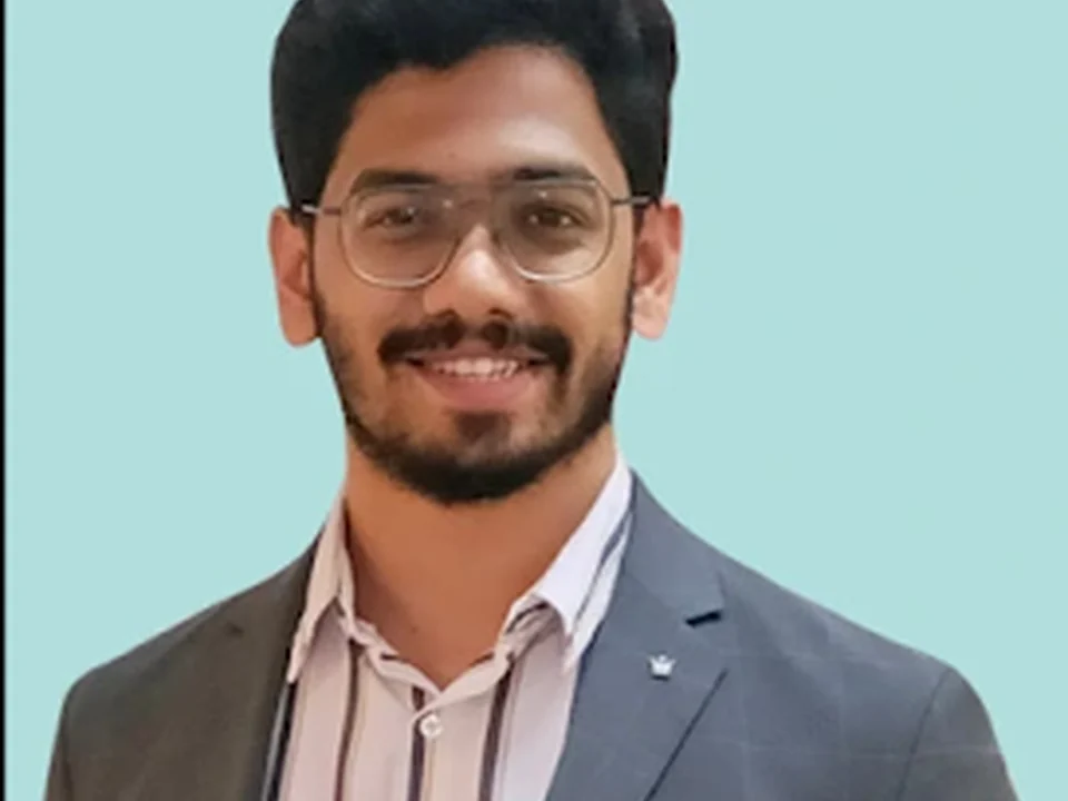 Dr Siddhesh Bharadi - Pulmonologist in Borivali