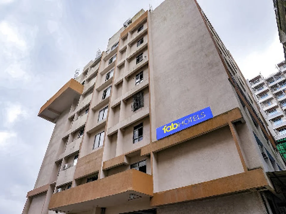 FabHotel 7 Square