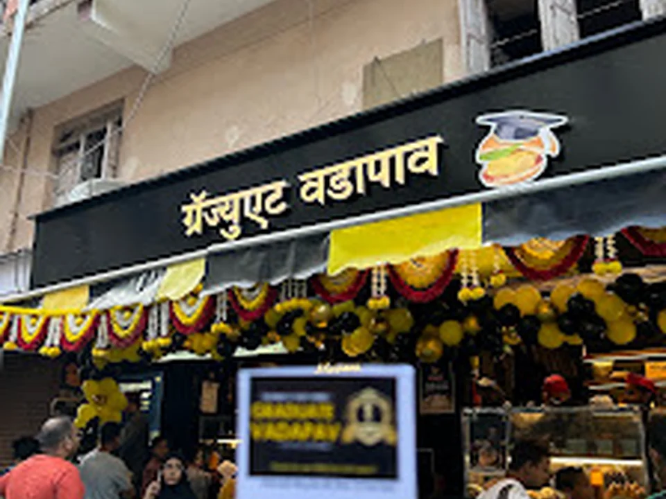 Graduate Vadapav Head Outlet