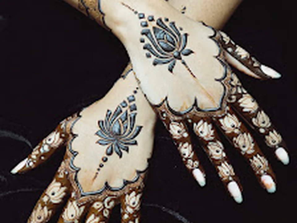 Hoor Mehendi Artist