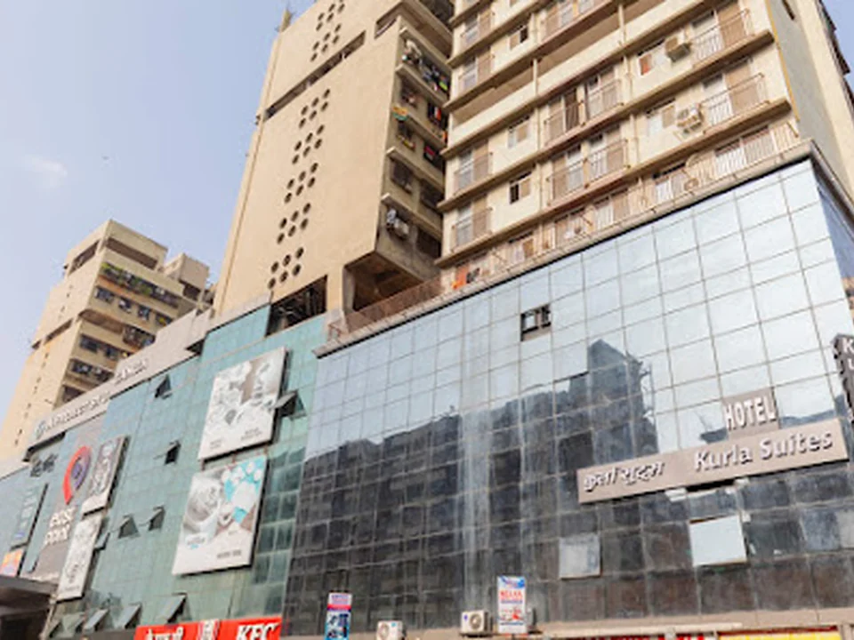 HOTEL KURLA SUITES