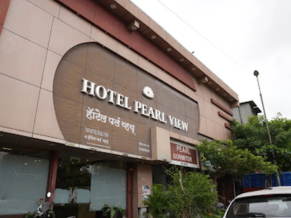Hotel Pearl View - Hotel Near US Consulate, Mumbai - Bandra Kurla Complex (BKC), Mumbai