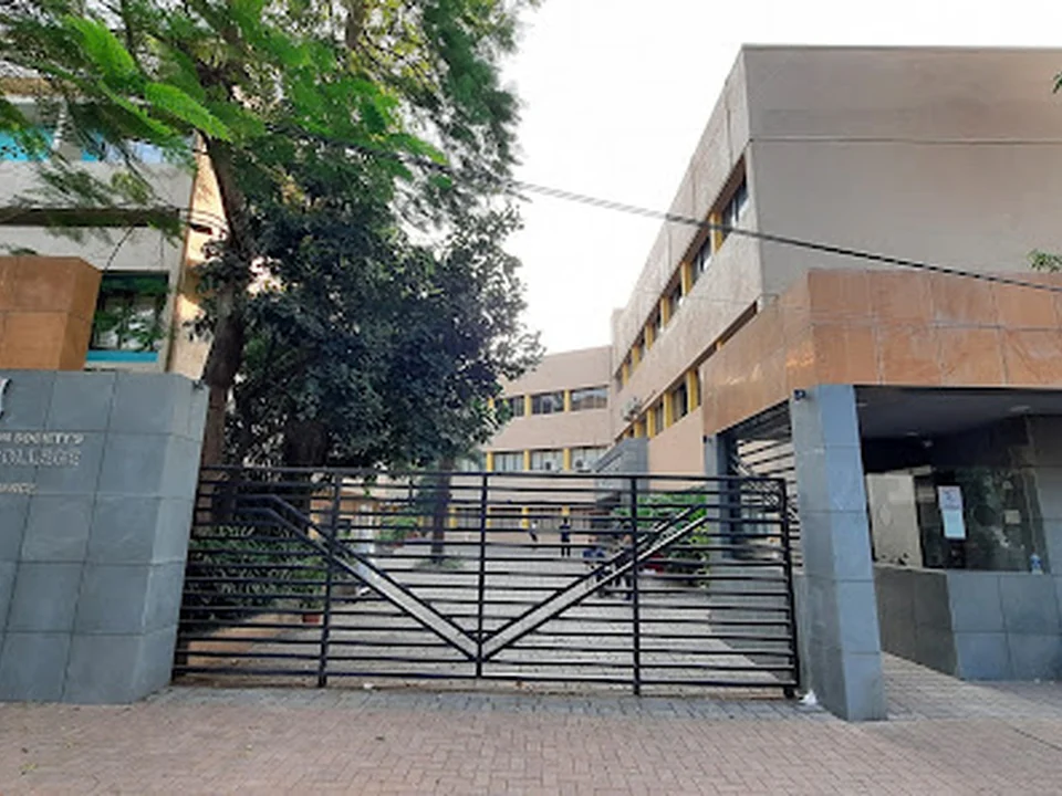 L.S. Raheja College Of Arts & Commerce, Santacruz