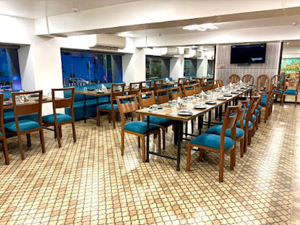 La Veggie – Pure Veg & Jain Restaurant | Banquet in Girgaon Chowpatty, Charni Road