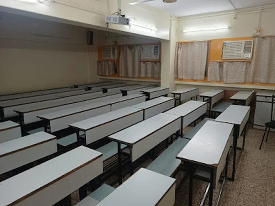 LIIT Coaching Classes Dadar - NIMCET, MCA Entrance, CAT, MBA Entrance