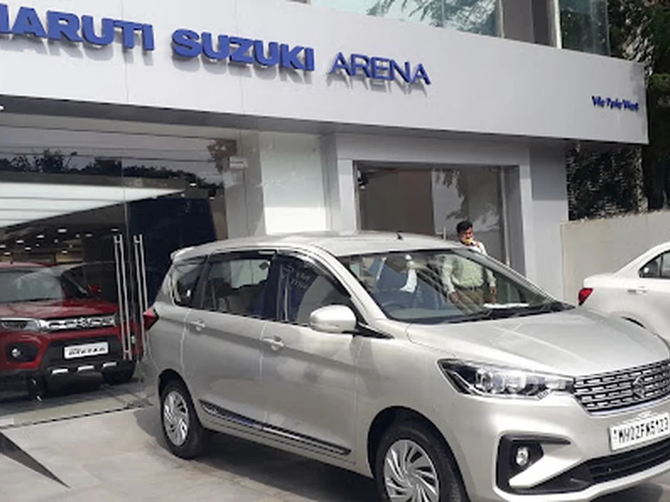 Foto de Maruti Suzuki ARENA (My Car, Mumbai, Vile Parle West)