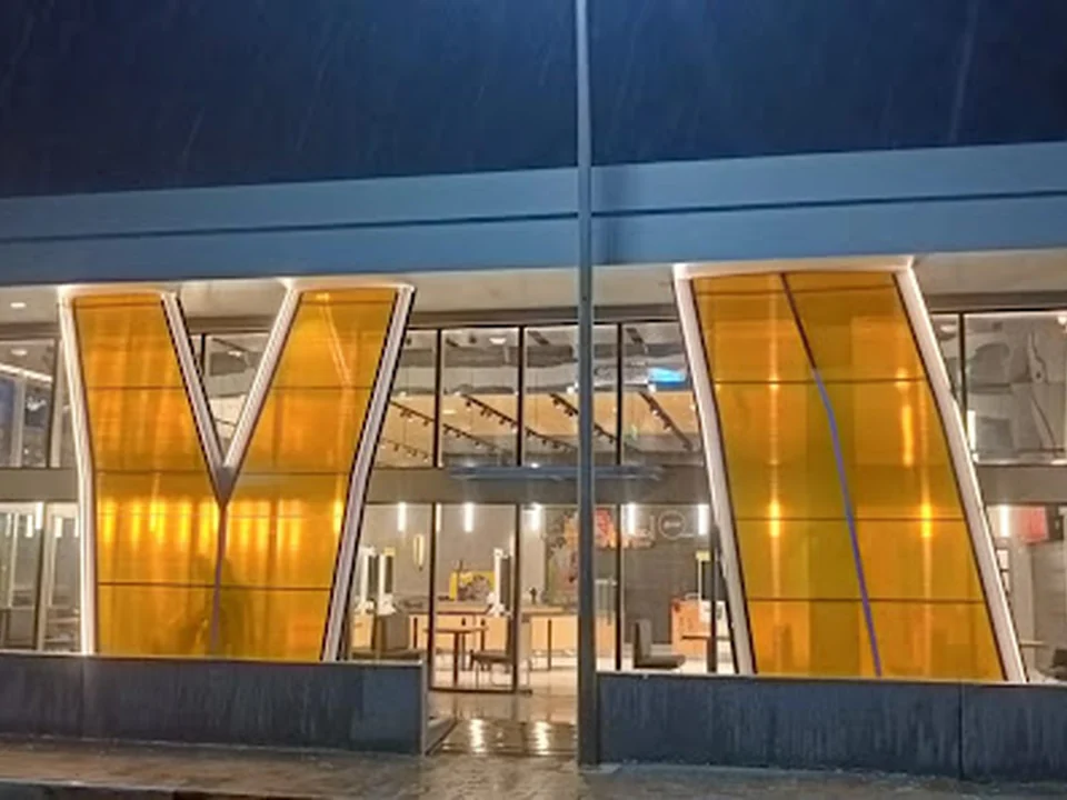 McDonald's Level 10 Terminal 2