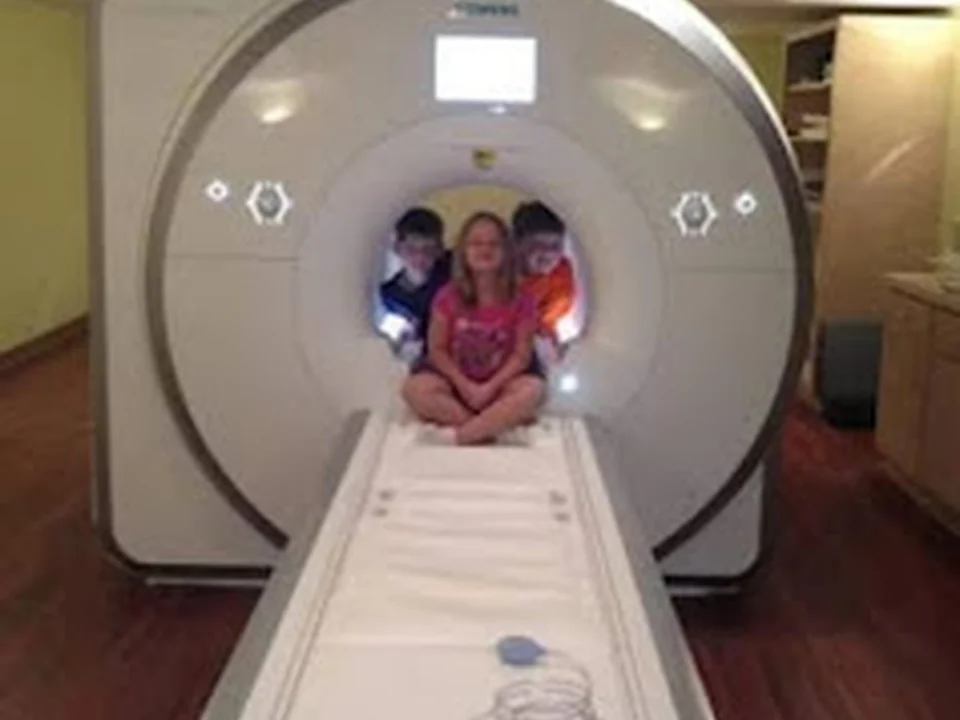 MRI Scan & CT Scan,PET ,SONOGRAPHY,COLOUR DOPPLER,2D ECHO,ECG,BLOOD TEST ,UROFLOWMETRY,XRAY, Urologist BY AL NOOR TRUST