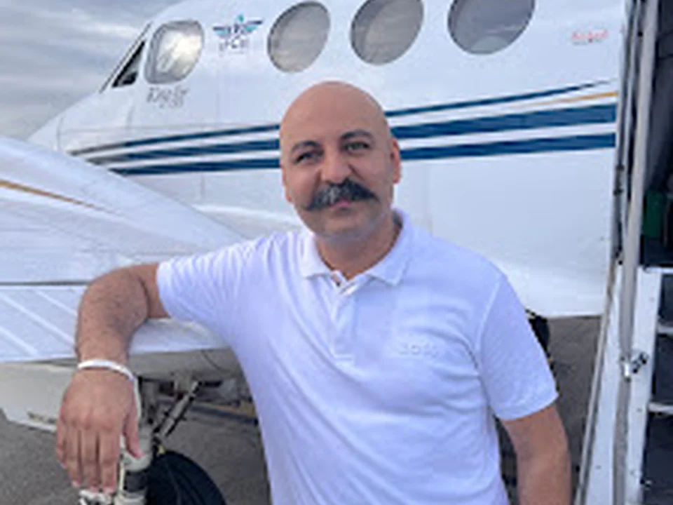 November alpha aviation academy (नोव्हेंबर अल्फा एविएशन अकादमी)