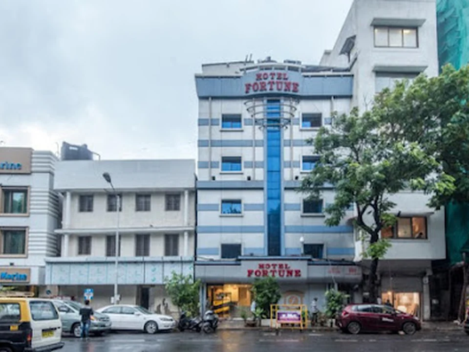 OYO 1142 Hotel Fortune