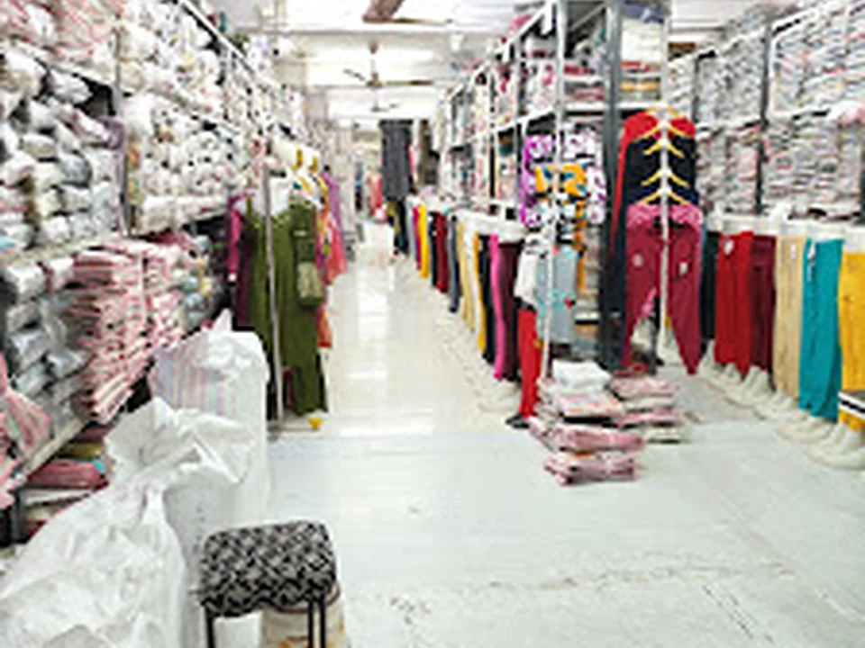 Foto de Pari Garments- Ulhasnagar -2 kurti wholesale market