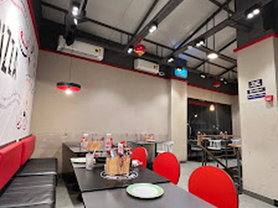 Pizza Hut | Mahim West, Mumbai