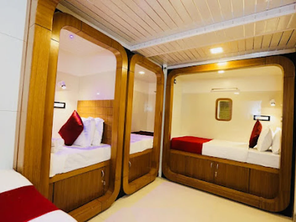 Qubestay Airport Capsule Hotel And Hostel