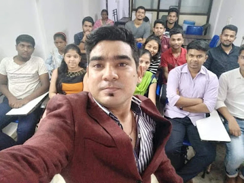 Rana English Academy| English Speaking classes in Kalyan |IELTS classes in kalyan |personality Development in kalyan