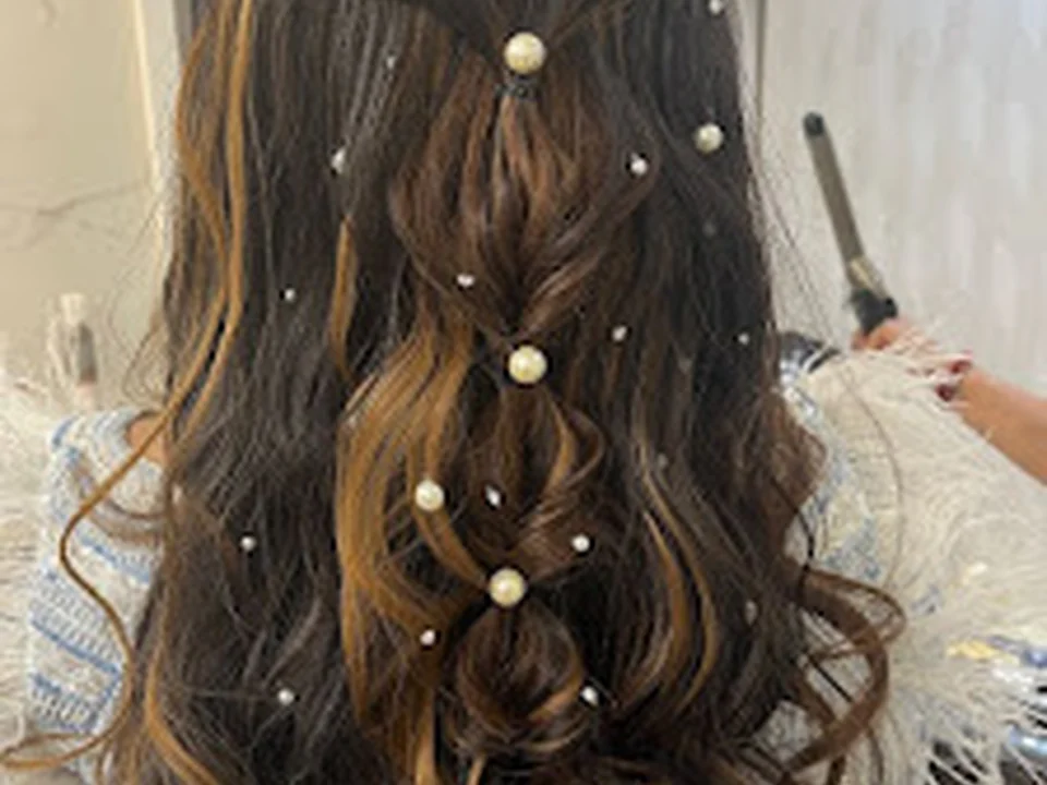 Reshma professional makeup artist and makeup academy