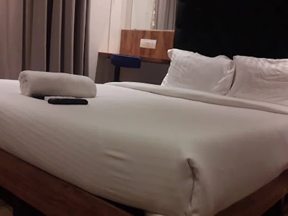 Shine Hospitality Palace
