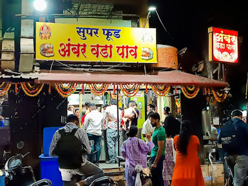 Super Food Amber Wada Pav Center