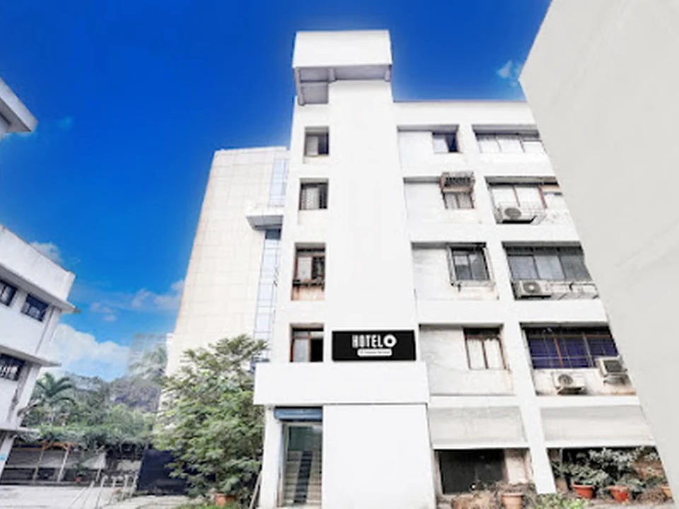 Super Hotel O BKC Santacruz East