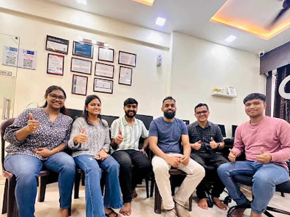 TECHGEN COMPUTER TRAINING INSTiTUTE