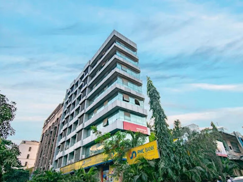 THE BEST HOTEL MUMBAI