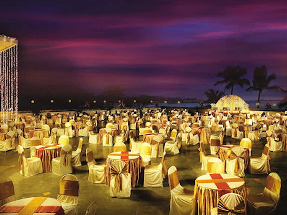 The Retreat Hotel and Convention Centre