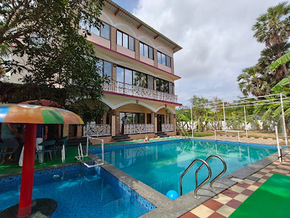 Foto de Tom's Hideout Resorts