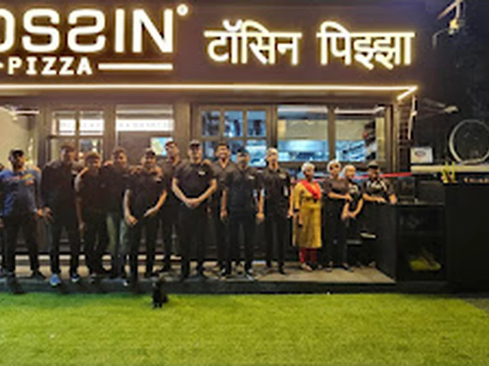 Tossin Pizza Chembur | Best Pizza in Mumbai