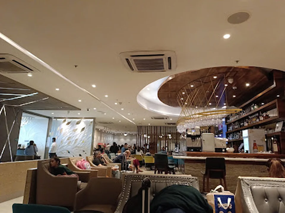 Travel Club Lounge