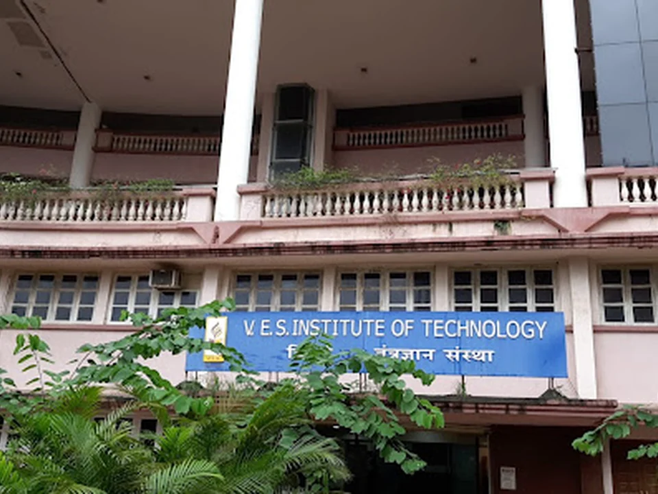 Vivekanand Education Society's College of Arts, Science & Commerce